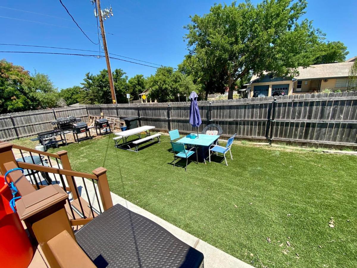 1 Mile To Fort Sill! The Carolebelle Cottage Sleeps 8 With Hottub,Grills,Firepit Lawton Exterior foto